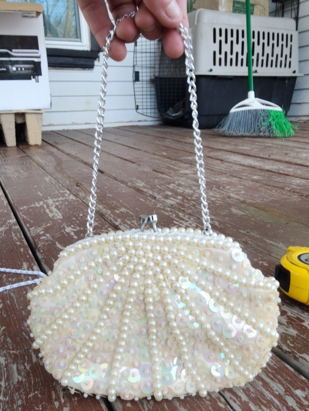 Vintage Pearl Sequin Beaded Clam Shell Handbag Purse, Kiss Lock, W/ Strap RARE